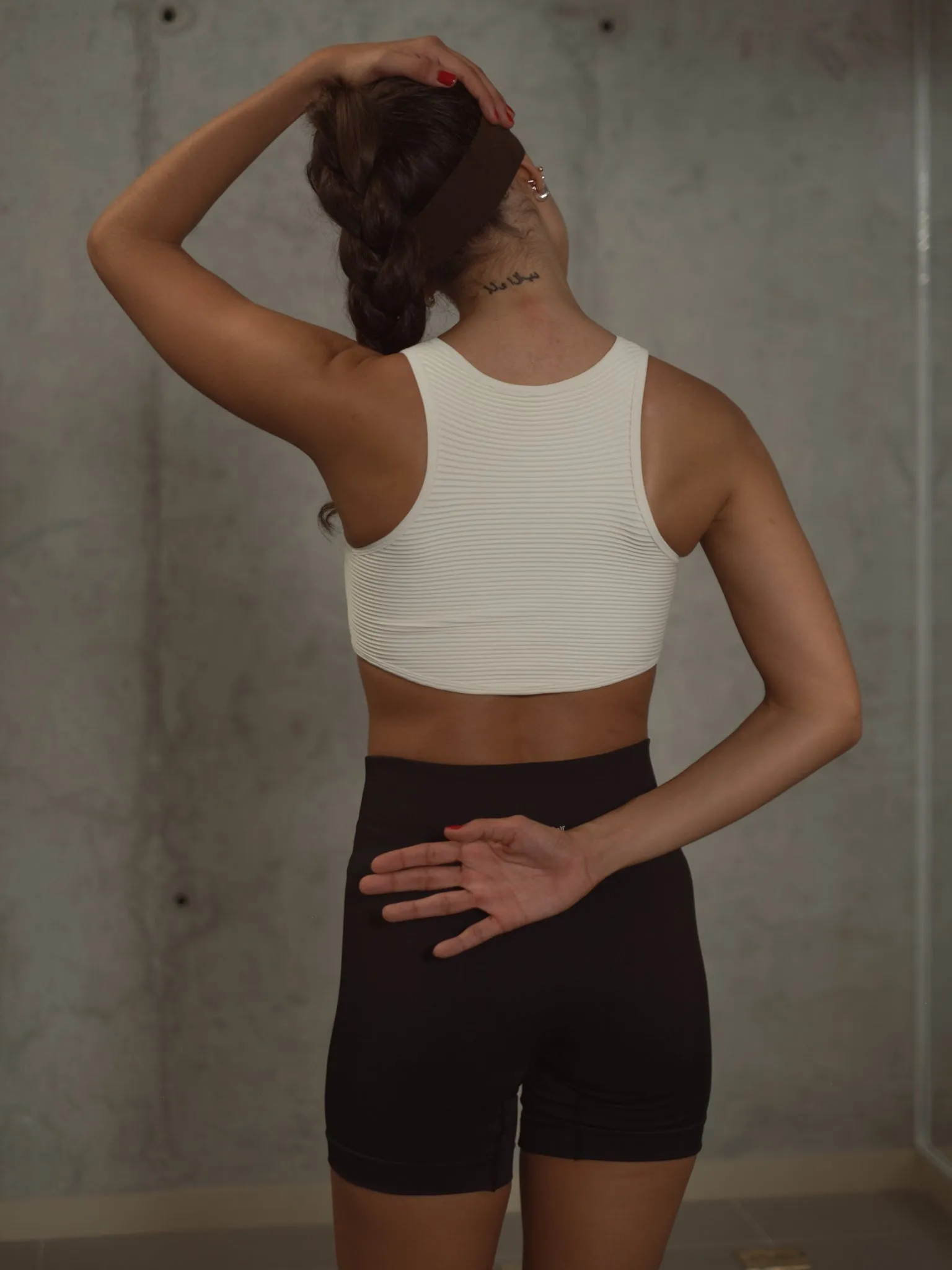 V SEAMLESS SHORT - SHADOW