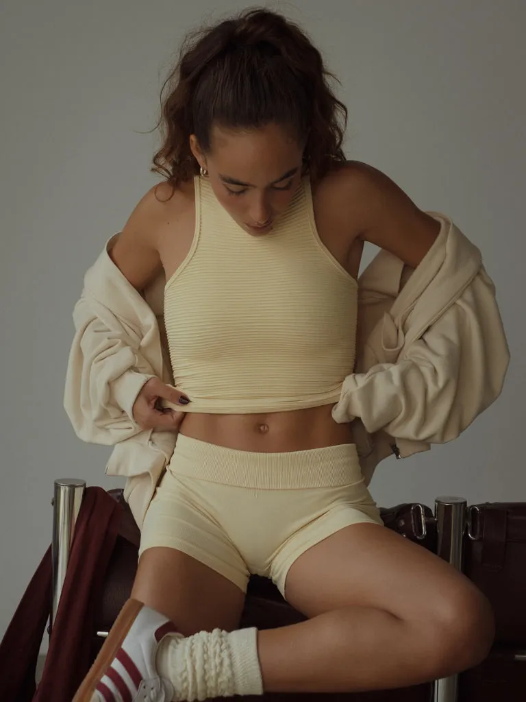 VERSATIL SEAMLESS MINI SHORT  - SEA SALT
