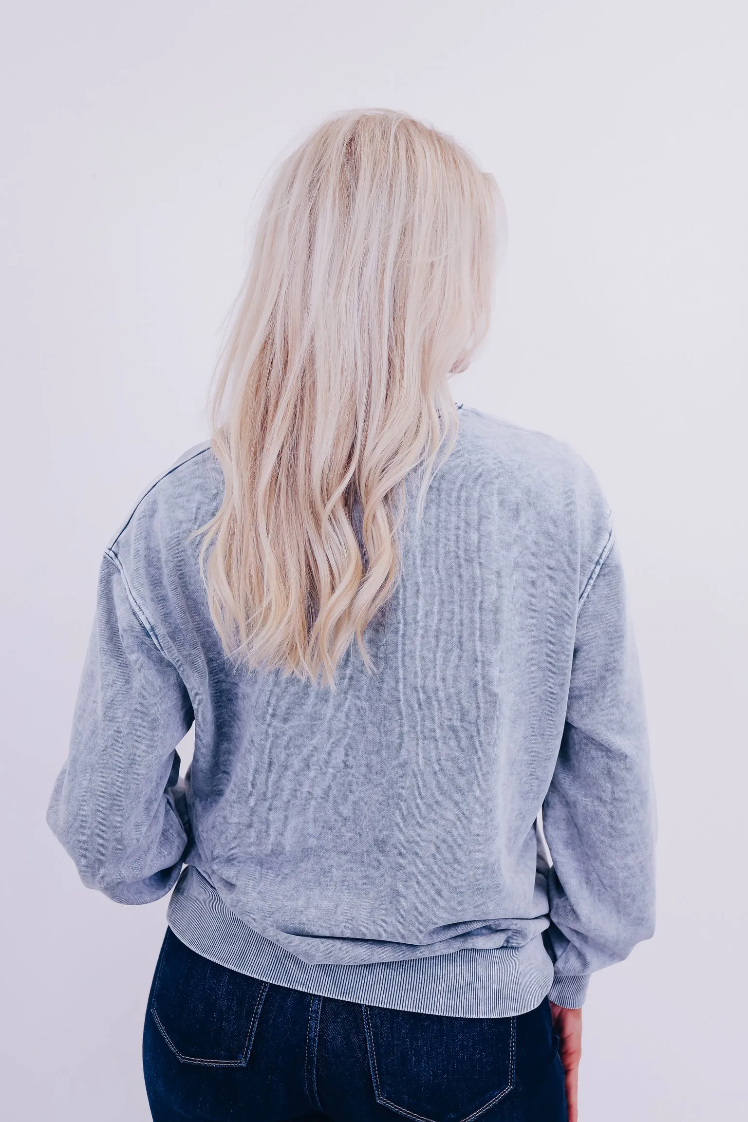 Vintage Santa Graphic Sweatshirt - Mineral Grey