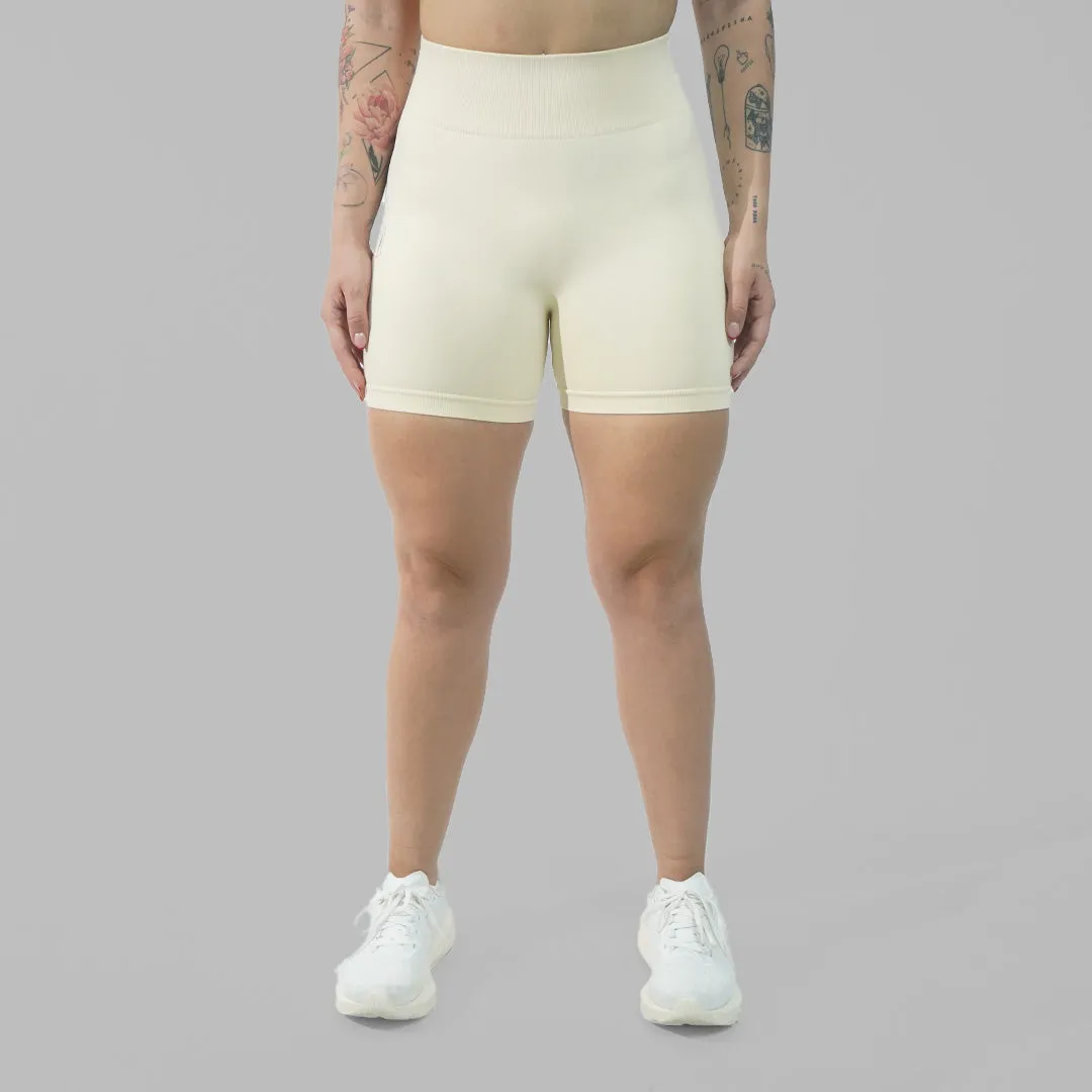 WARGO SIGNATURE SEAMLESS SHORT - CREAM