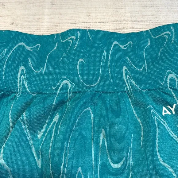 🔥Women’s AYBL Velocity Seamless Bike Shorts size S turquoise🔥