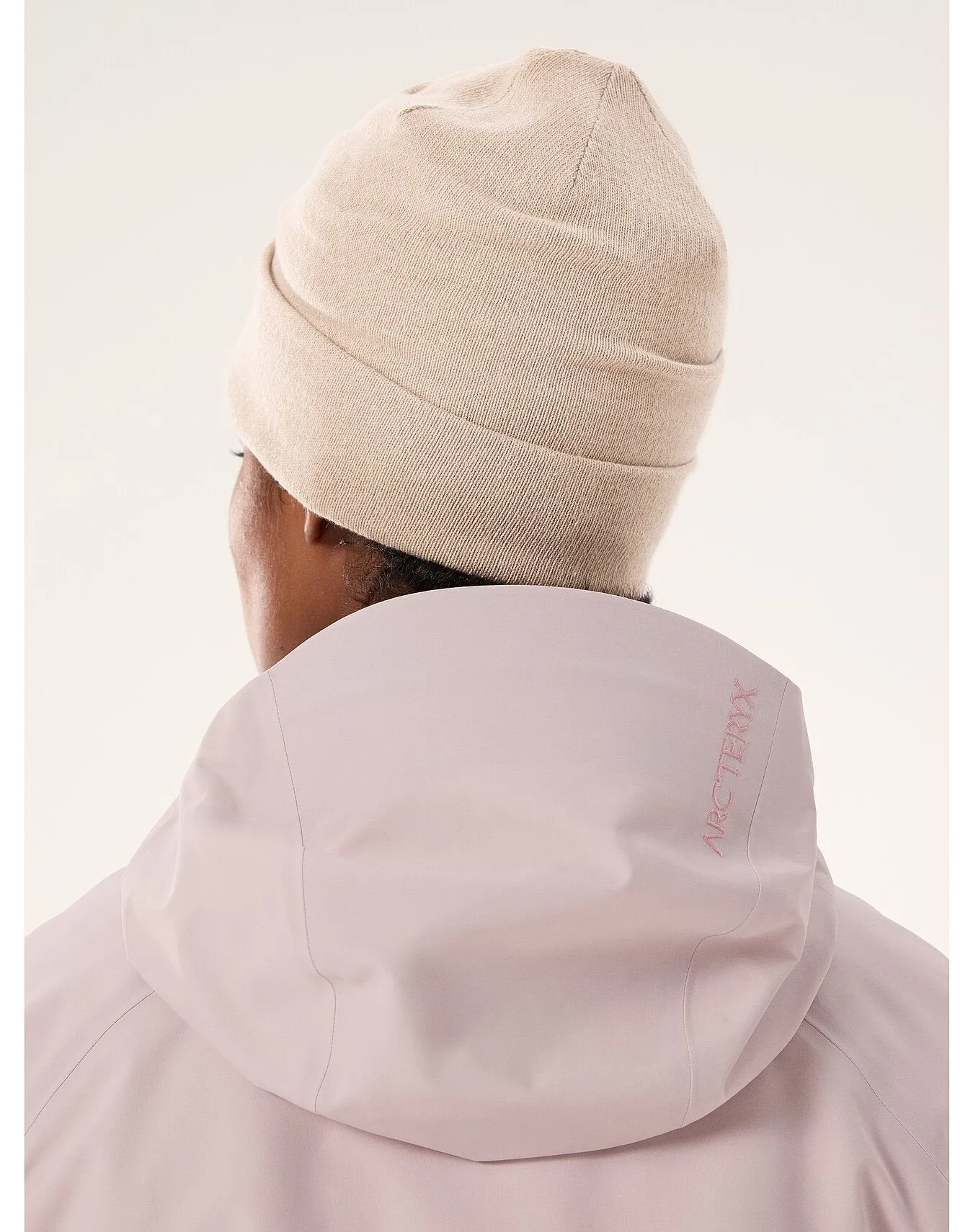 Women's Embroidered Bird Toque