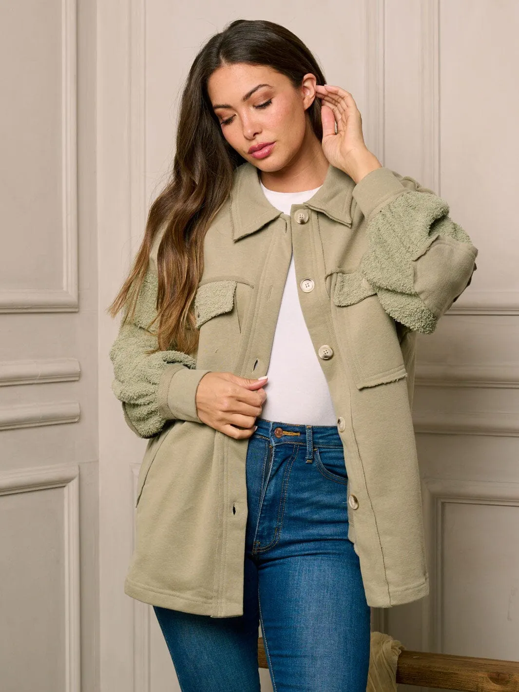 WOMEN'S LONG SHERPA SLEEVE BUTTON CLOSURE JACKET