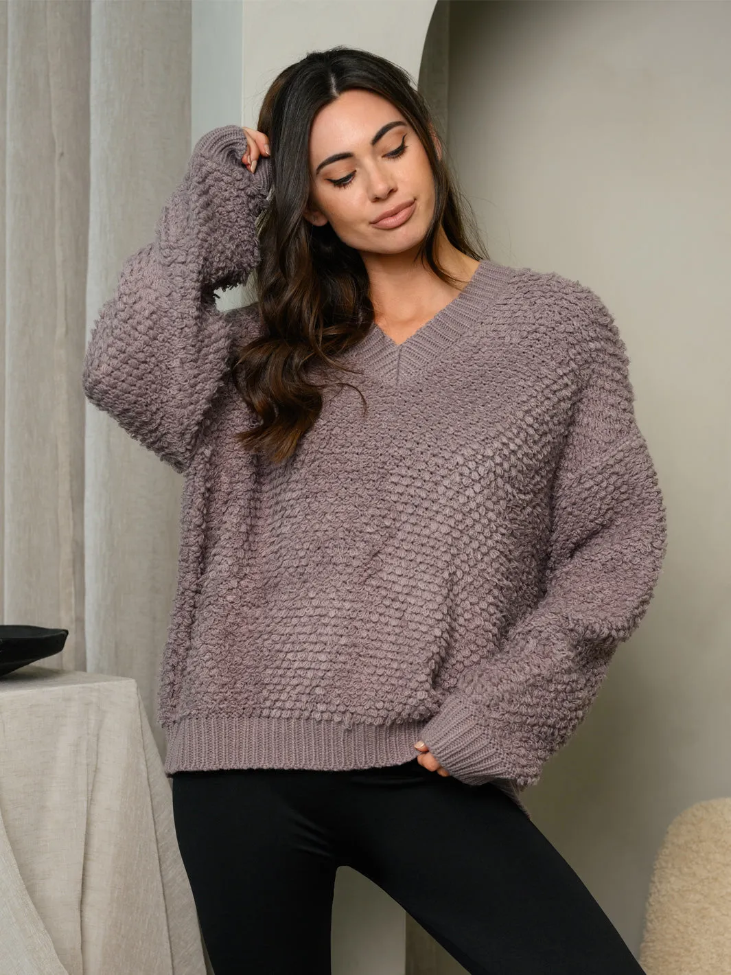 WOMEN'S LONG SLEEVE V-NECK SWEATER