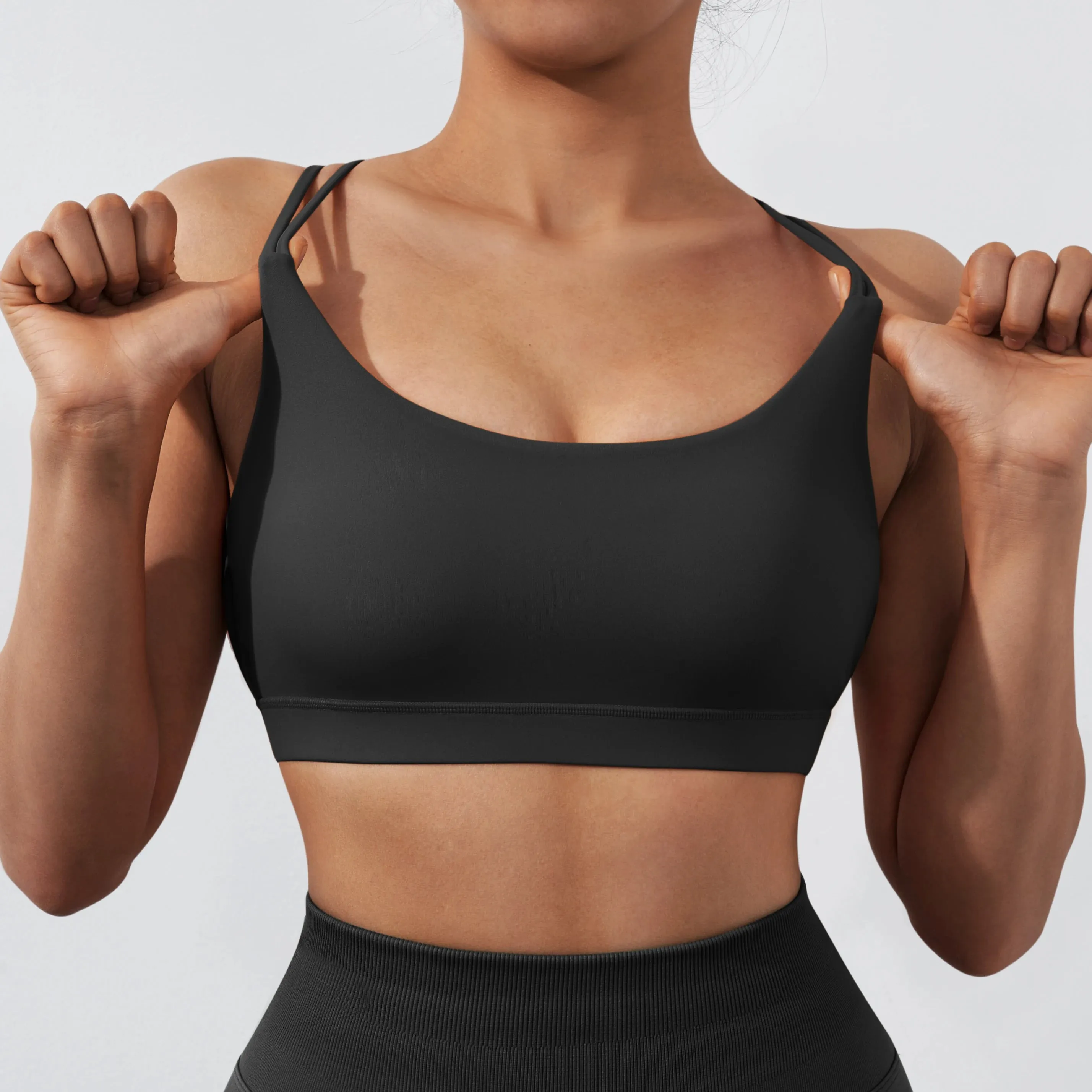 Women's Seamless Yoga Sports Bra - Shockproof Gym Top with Padded Push-Up