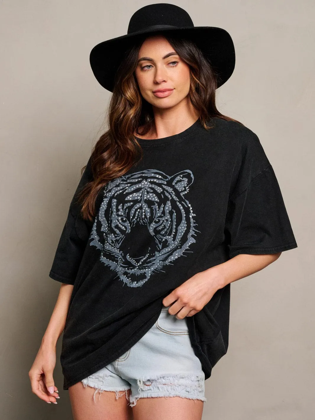 WOMEN'S SHORT SLEEVE STUDS GRAPHIC DETAILED OVERSIZED TOP