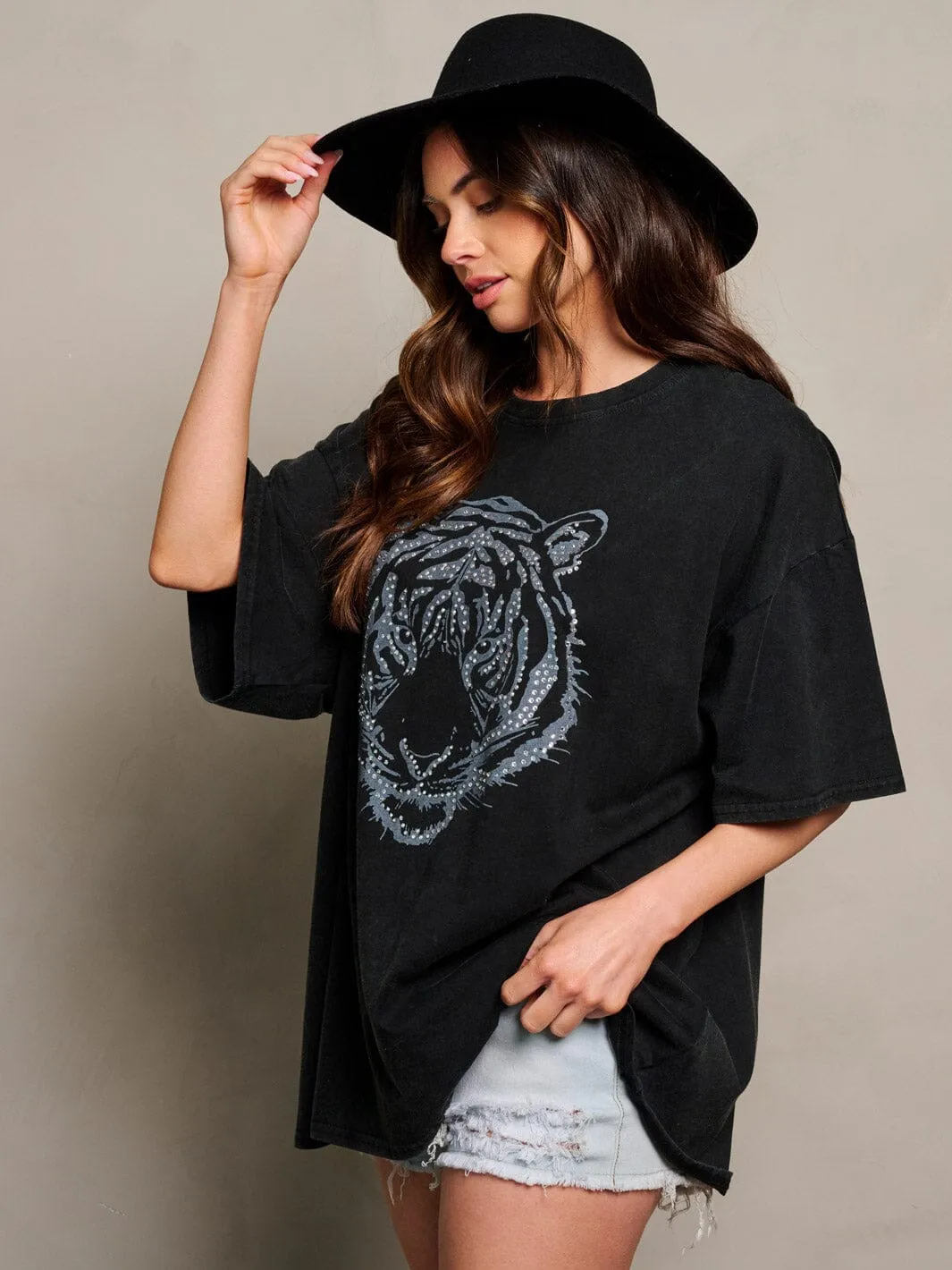 WOMEN'S SHORT SLEEVE STUDS GRAPHIC DETAILED OVERSIZED TOP