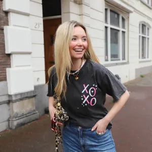XOXO tee dark grey