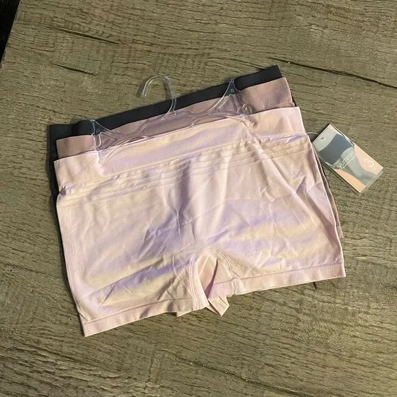 Yummie Seamless Boy Shorts 3-Pack.