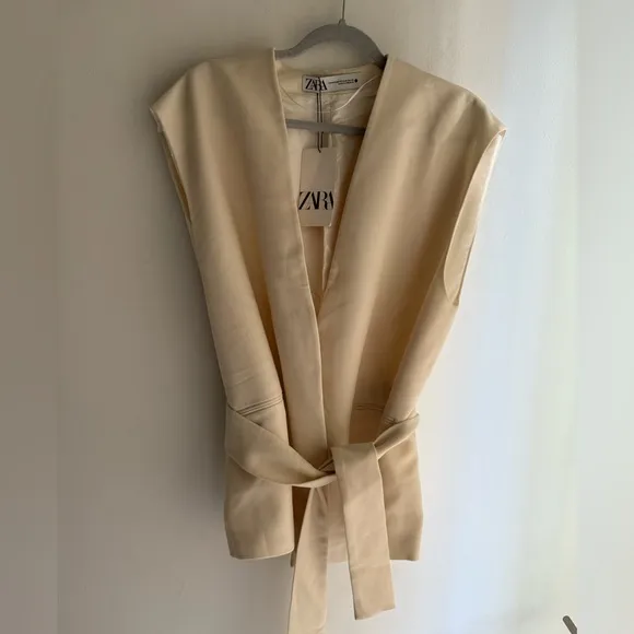 ZARA Oversized Belted Vest Jacket - Size XS/S - Cream - NWT!