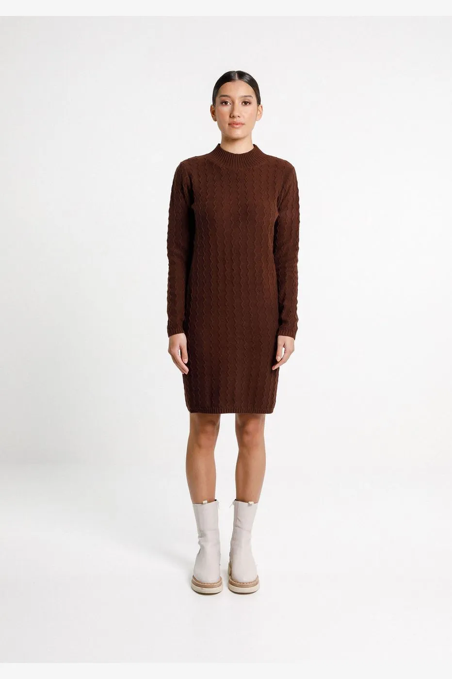 ZIGZAG TURTLE NECK DRESS - CHOCOLATE